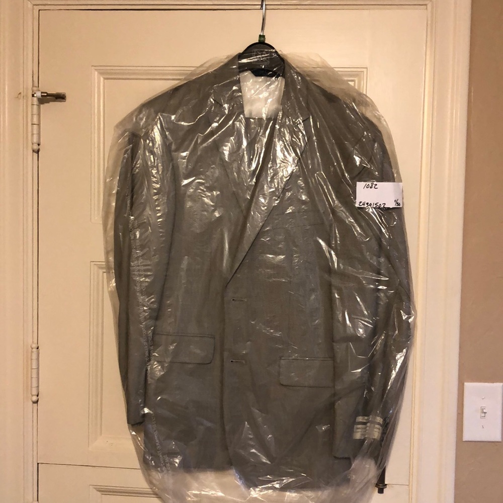 Jos. A. Bank, suit, NWT, 38R.